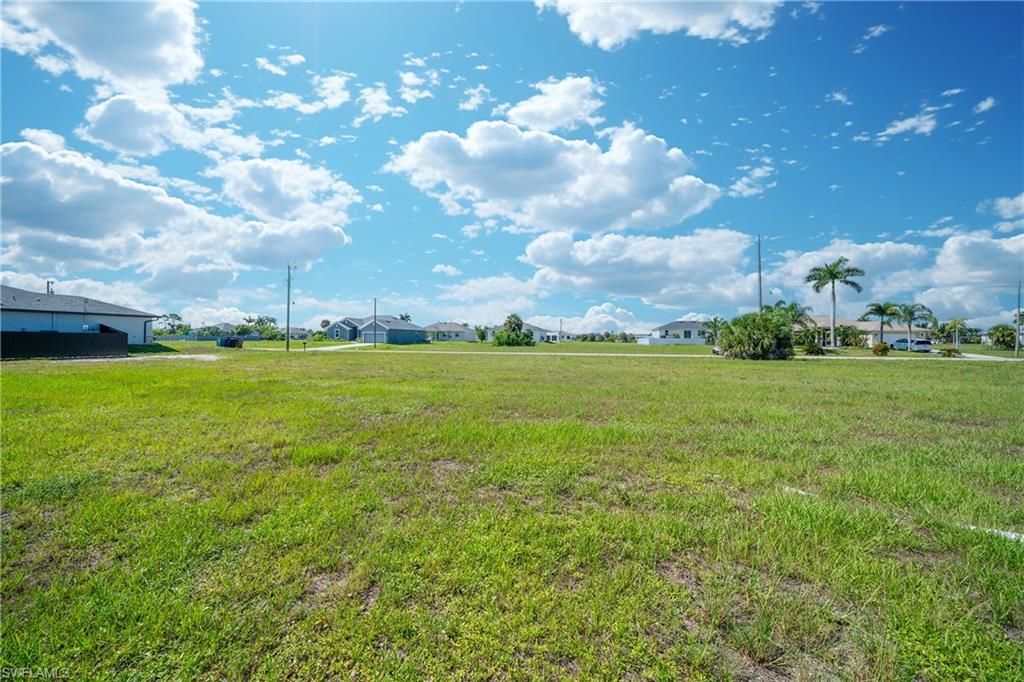 Image 1 of property listing at 4119 NW 37th ST, Cape Coral, FL 33993