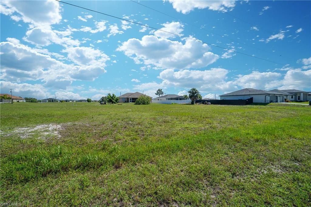 Image 2 of property listing at 4119 NW 37th ST, Cape Coral, FL 33993