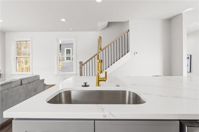 97 Fairfield NW Place, Atlanta, GA 30314