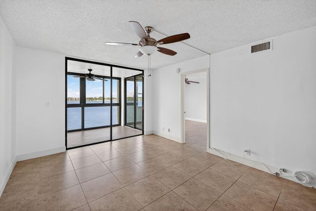 115 Lake Emerald Drive 403, Oakland Park, FL 33309