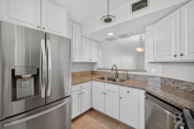 115 Lake Emerald Drive 403, Oakland Park, FL 33309