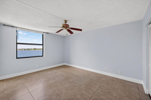 115 Lake Emerald Drive 403, Oakland Park, FL 33309