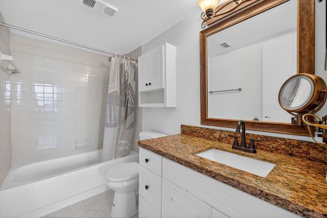 115 Lake Emerald Drive 403, Oakland Park, FL 33309