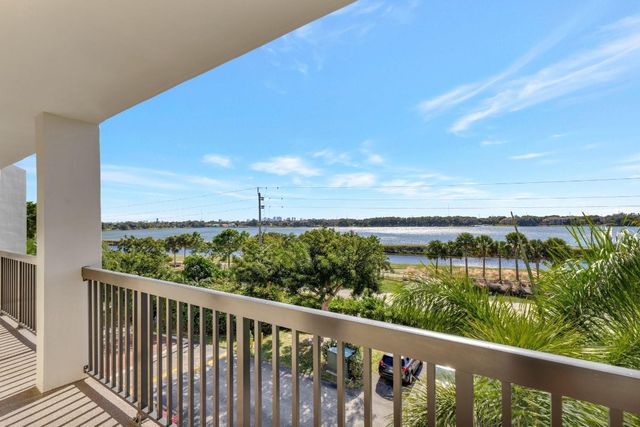 115 Lake Emerald Drive 403, Oakland Park, FL 33309