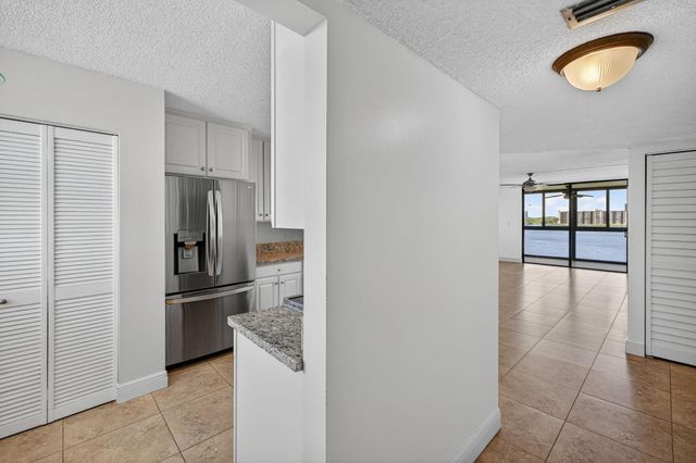 115 Lake Emerald Drive 403, Oakland Park, FL 33309