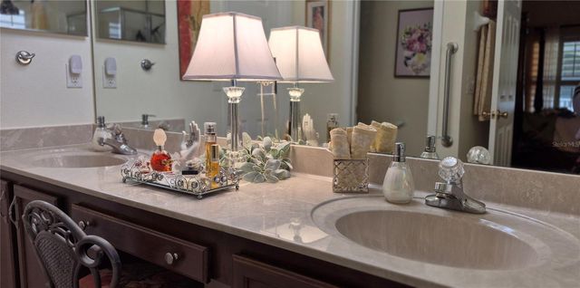 583 LISA KAREN CIRCLE, Apopka, FL 32712