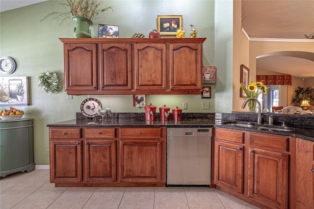 583 LISA KAREN CIRCLE, Apopka, FL 32712