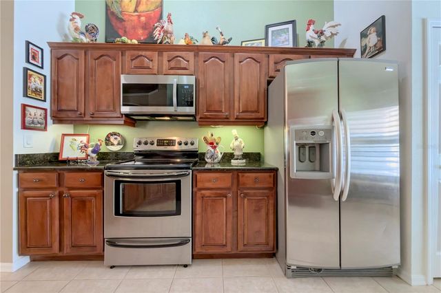 583 LISA KAREN CIRCLE, Apopka, FL 32712