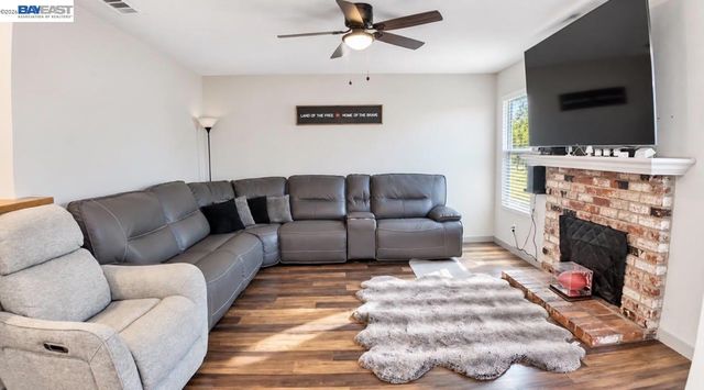 2716 Dania Ct, Modesto, CA 95358