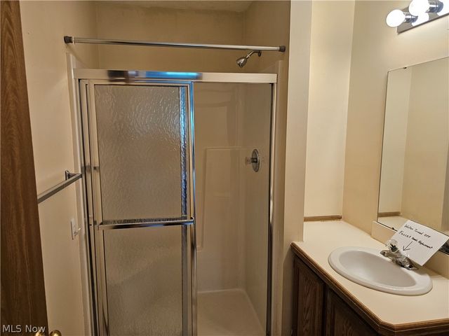 8605 Scenicview Drive 203, Broadview Heights, OH 44147