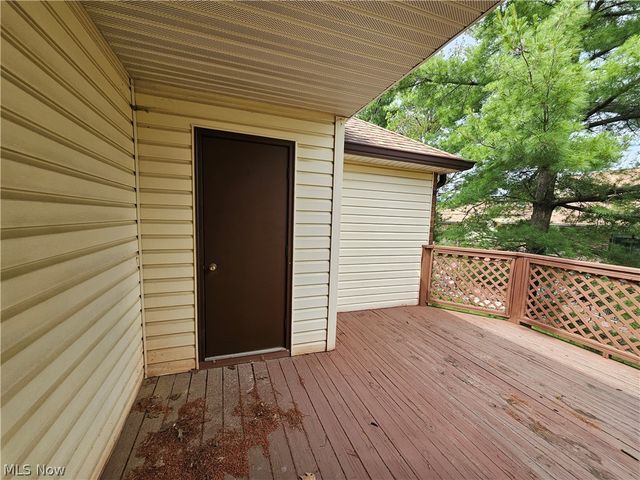 8605 Scenicview Drive 203, Broadview Heights, OH 44147