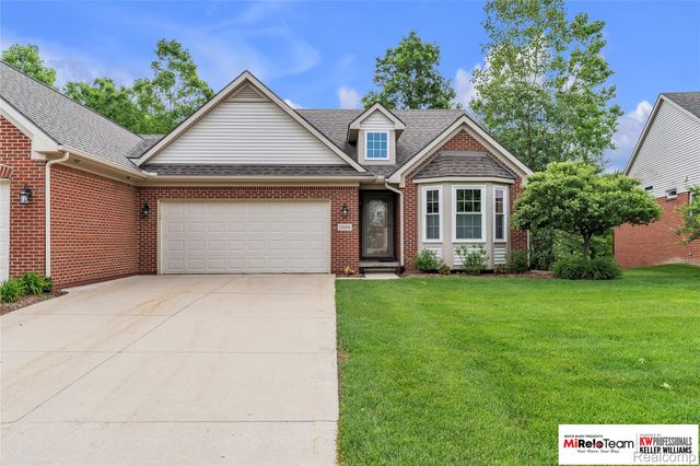 1909 Egret Pointe, Genoa Township, MI 48843