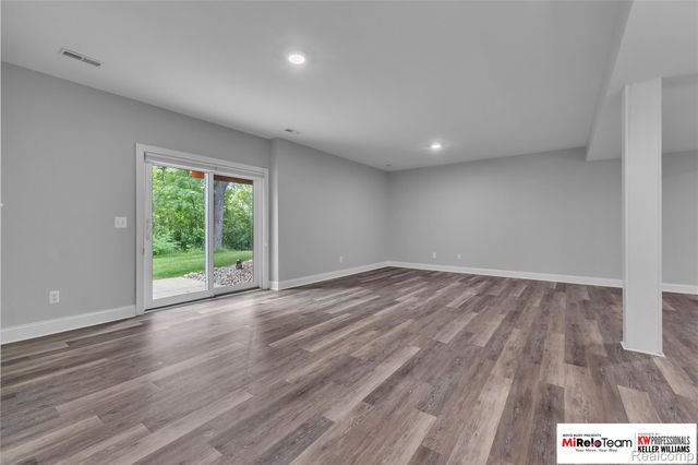 1909 Egret Pointe, Genoa Township, MI 48843
