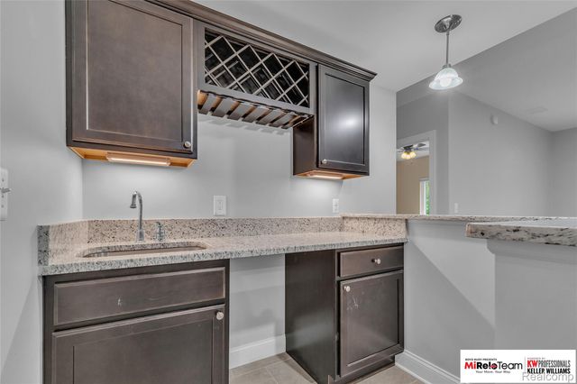 1909 Egret Pointe, Genoa Township, MI 48843