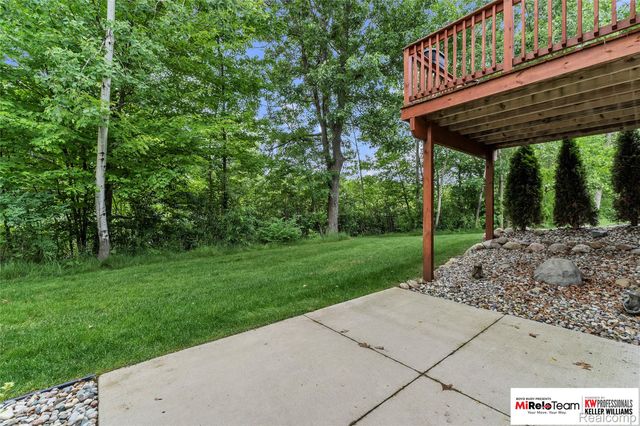 1909 Egret Pointe, Genoa Township, MI 48843