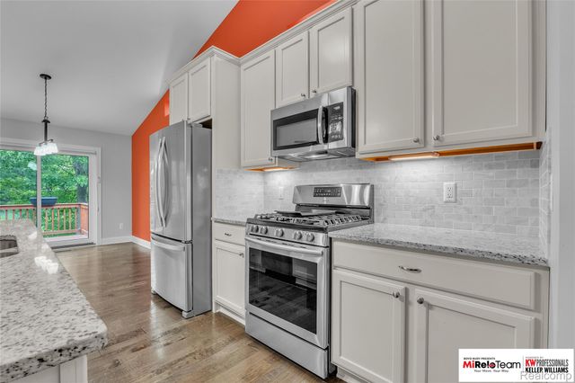 1909 Egret Pointe, Genoa Township, MI 48843