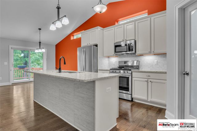 1909 Egret Pointe, Genoa Township, MI 48843