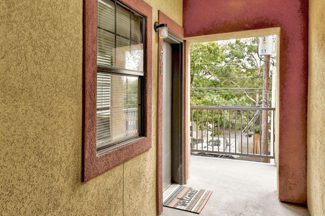 420 N Pleasant Valley RD 205, Austin, TX 78702