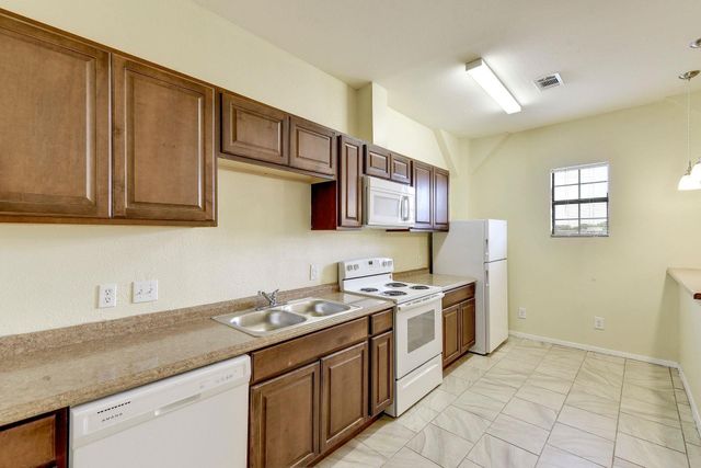 420 N Pleasant Valley RD 205, Austin, TX 78702