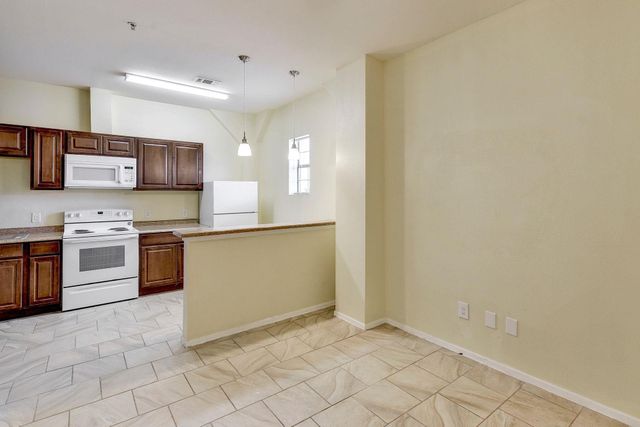 420 N Pleasant Valley RD 205, Austin, TX 78702