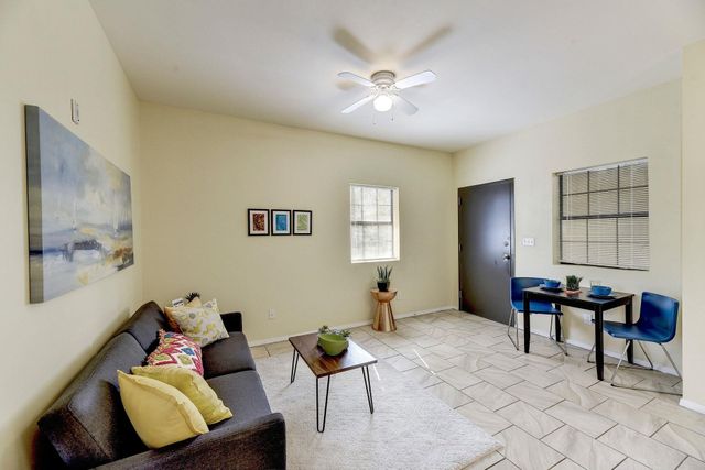 420 N Pleasant Valley RD 205, Austin, TX 78702