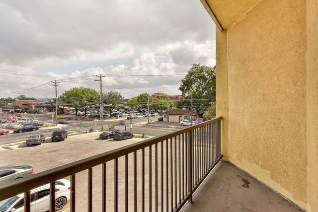 420 N Pleasant Valley RD 205, Austin, TX 78702