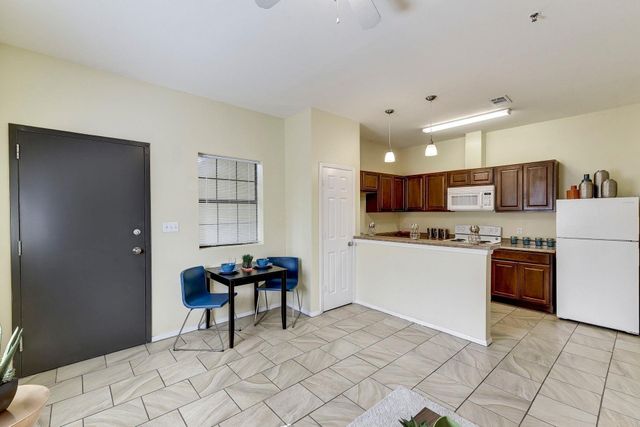 420 N Pleasant Valley RD 205, Austin, TX 78702