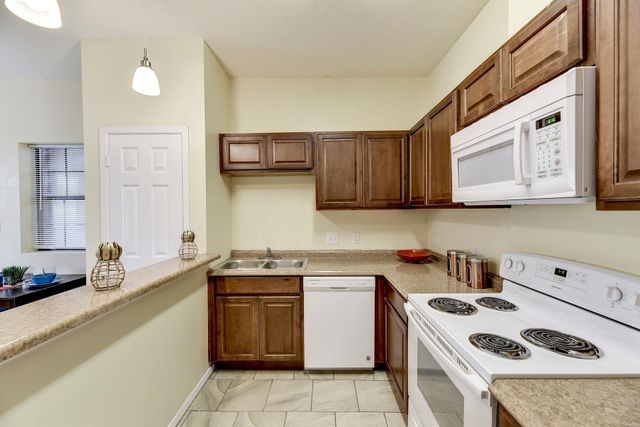 420 N Pleasant Valley RD 205, Austin, TX 78702
