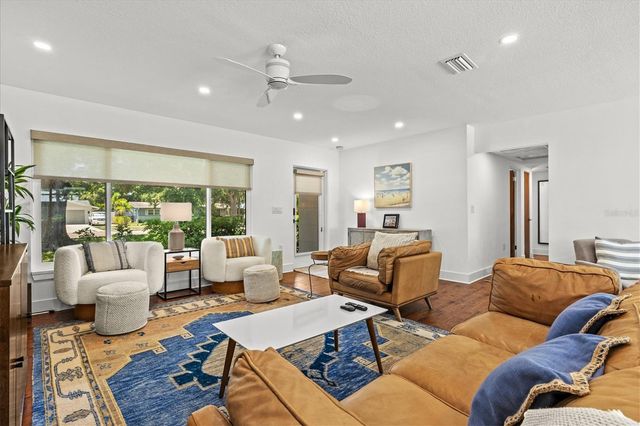 2587 RINGLING BOULEVARD, Sarasota, FL 34237