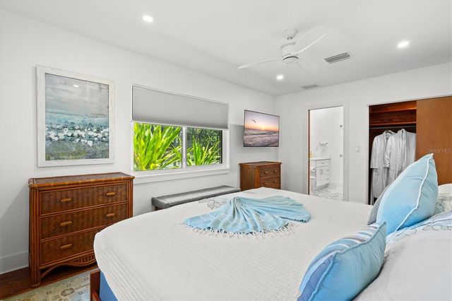 2587 RINGLING BOULEVARD, Sarasota, FL 34237