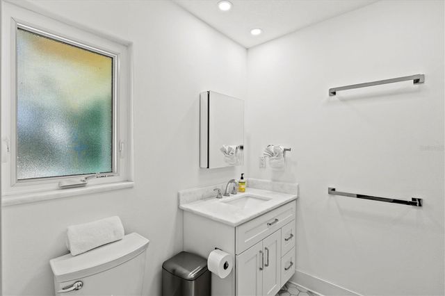 2587 RINGLING BOULEVARD, Sarasota, FL 34237