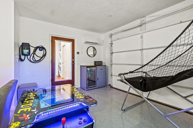 2587 RINGLING BOULEVARD, Sarasota, FL 34237