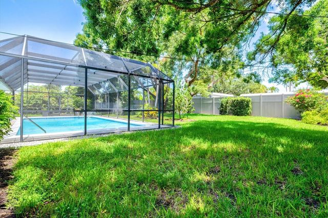 2587 RINGLING BOULEVARD, Sarasota, FL 34237