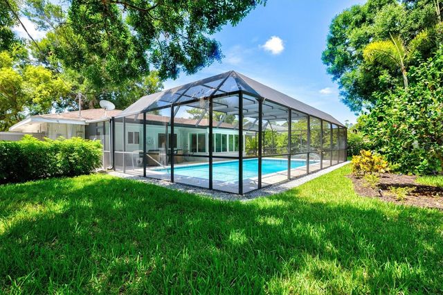 2587 RINGLING BOULEVARD, Sarasota, FL 34237