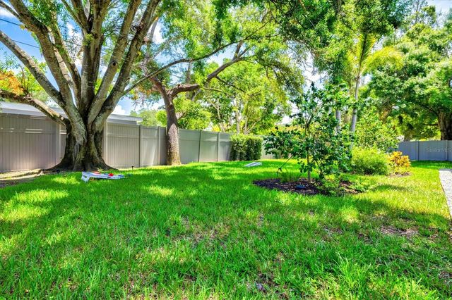 2587 RINGLING BOULEVARD, Sarasota, FL 34237