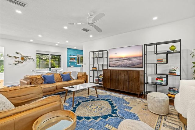 2587 RINGLING BOULEVARD, Sarasota, FL 34237