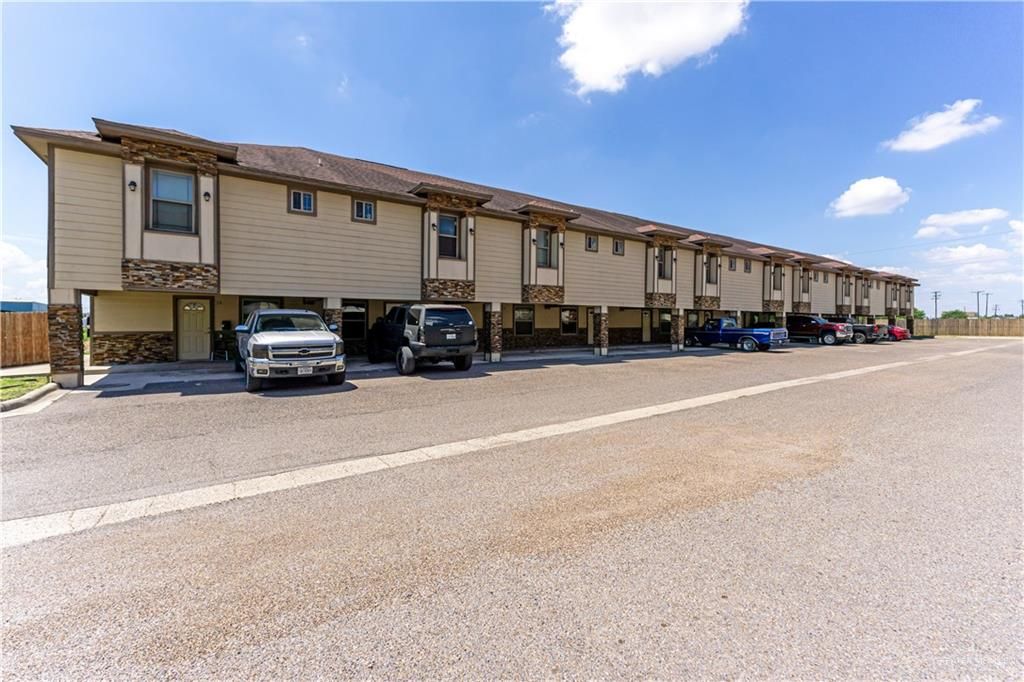 1500 Hummingbird Court 9, Pharr, TX 78577