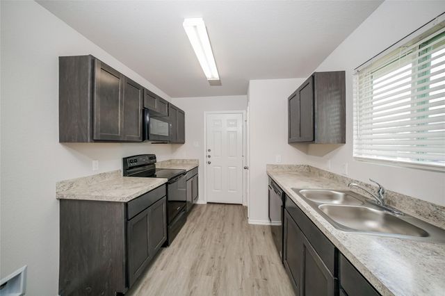 416 Brushback Drive, Huntsville, TX 77320