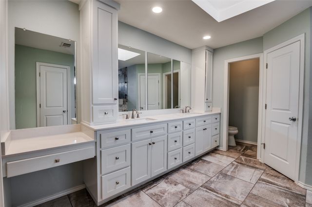 1023 Kingston Drive, Mansfield, TX 76063