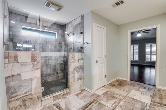 1023 Kingston Drive, Mansfield, TX 76063