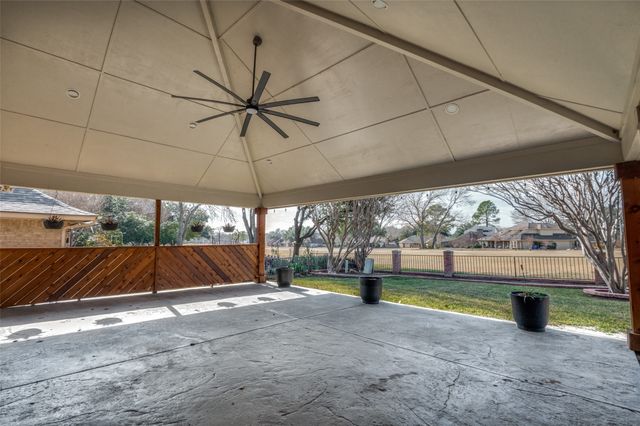 1023 Kingston Drive, Mansfield, TX 76063