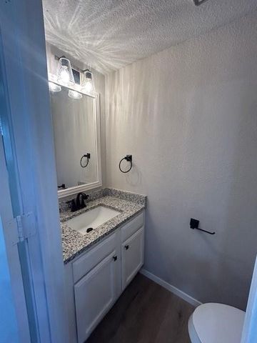 38 Abbey Road, Euless, TX 76039