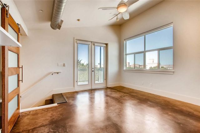 911 Keith LN 14, Austin, TX 78705