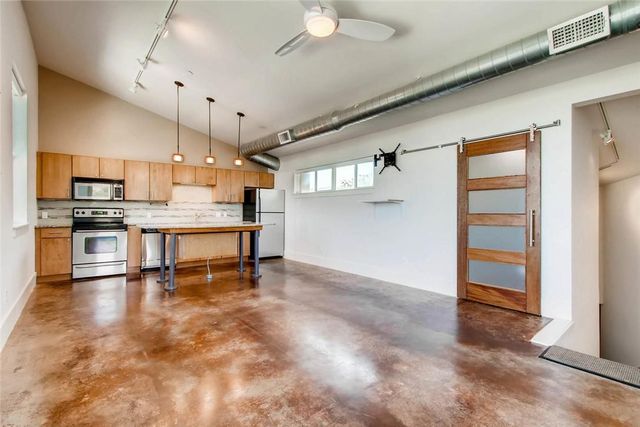 911 Keith LN 14, Austin, TX 78705
