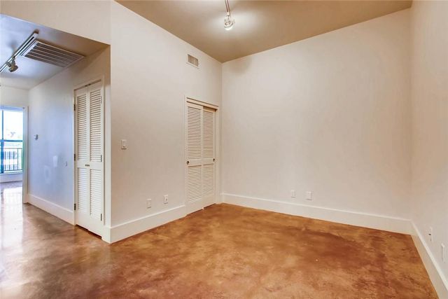911 Keith LN 14, Austin, TX 78705