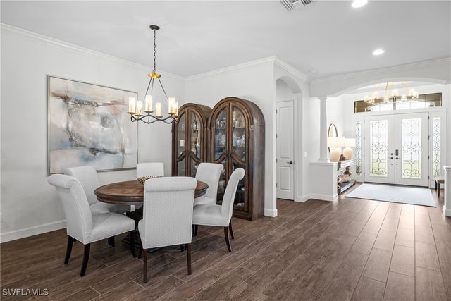 9476 Livorno CT, Naples, FL 34119