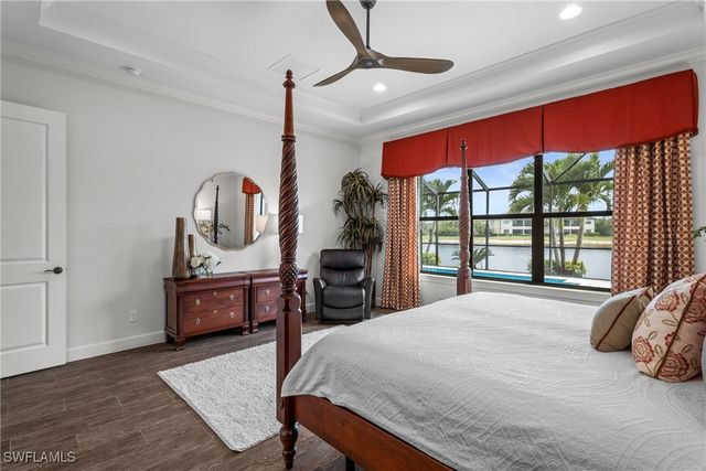 9476 Livorno CT, Naples, FL 34119