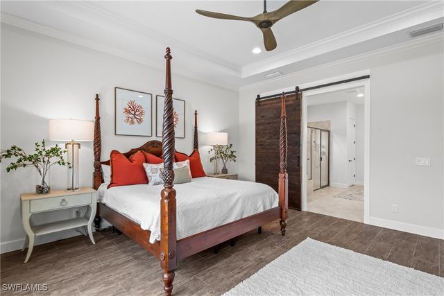 9476 Livorno CT, Naples, FL 34119