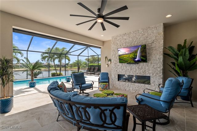 9476 Livorno CT, Naples, FL 34119