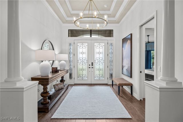 9476 Livorno CT, Naples, FL 34119